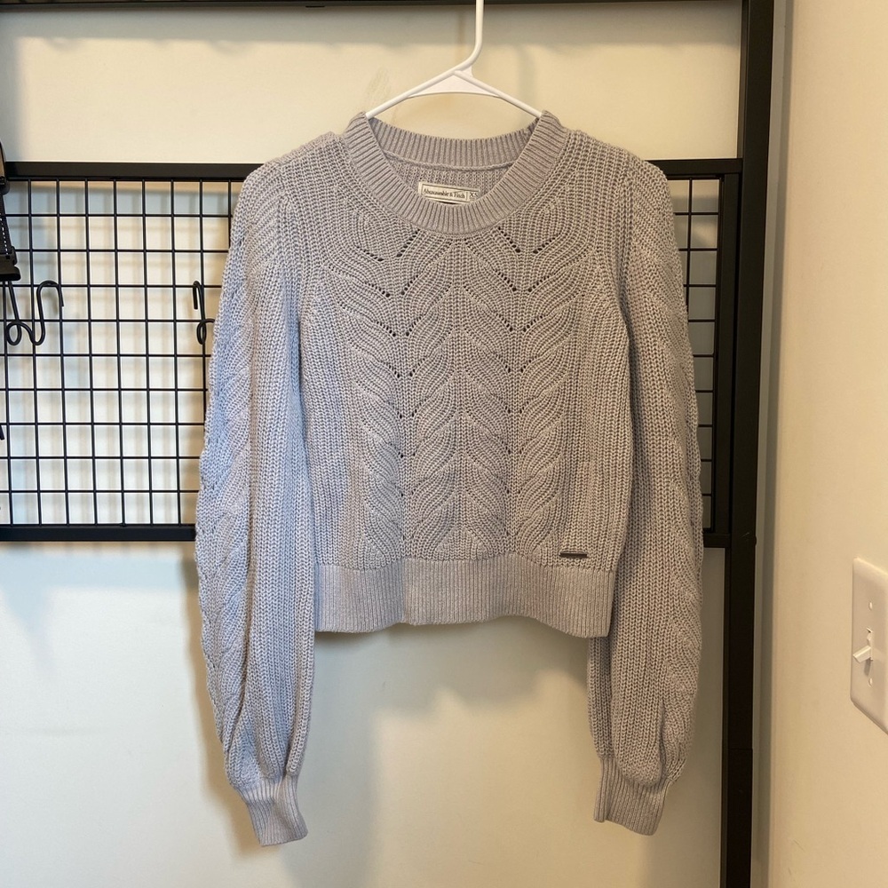 NWOT | Abercrombie‎ & Fitch women’s knit sweater — XS